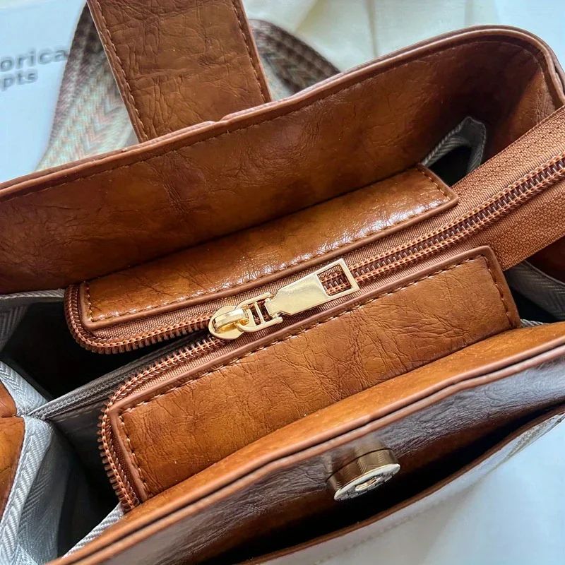 bolsa couro,
bolsa transversal feminina,
bolsa grande feminina,
bolsa feminina grande,
bolsa feminina,
bolsa de couro feminina,
bolsa couro feminina,
Bolsa Tote,
Bolsa Tiracolo