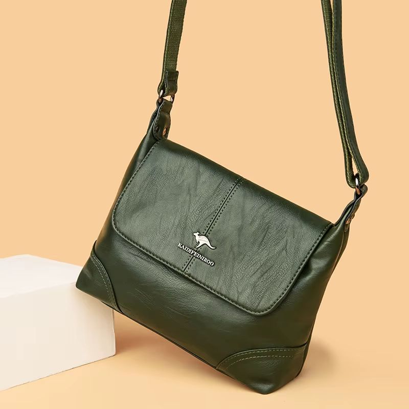 bolsa transversal feminina,
bolsa tiracolo,
bolsa grande feminina,
bolsa feminina,
Bolsa e Mochila,
bolsa de couro feminina,
bolsa de couro,
bolsa couro