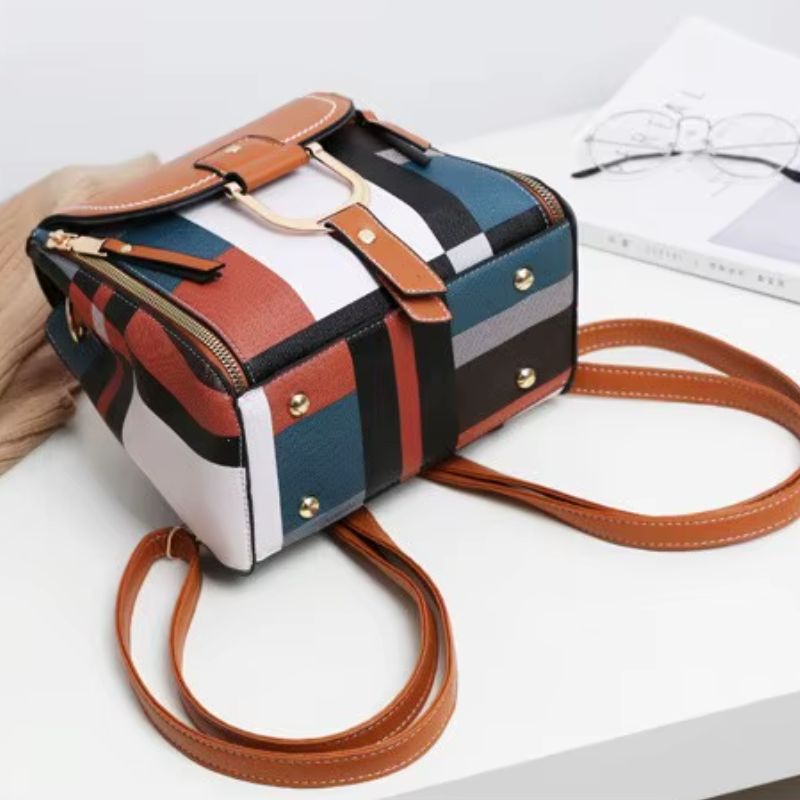 mochila feminina pequena,
mochila leve feminina,
mochila estampada feminina,
mochila feminina compacta,
mochila para passeio feminina,
mochila feminina casual,
mochila feminina moderna,
mochila feminina dia a dia,
mochila pequena estilosa,
mochila feminina geométrica,
mochila feminina prática,
mochila feminina urbana,
mochila feminina confortável,
mochila feminina leve e compacta,
mochila feminina para caminhada,
