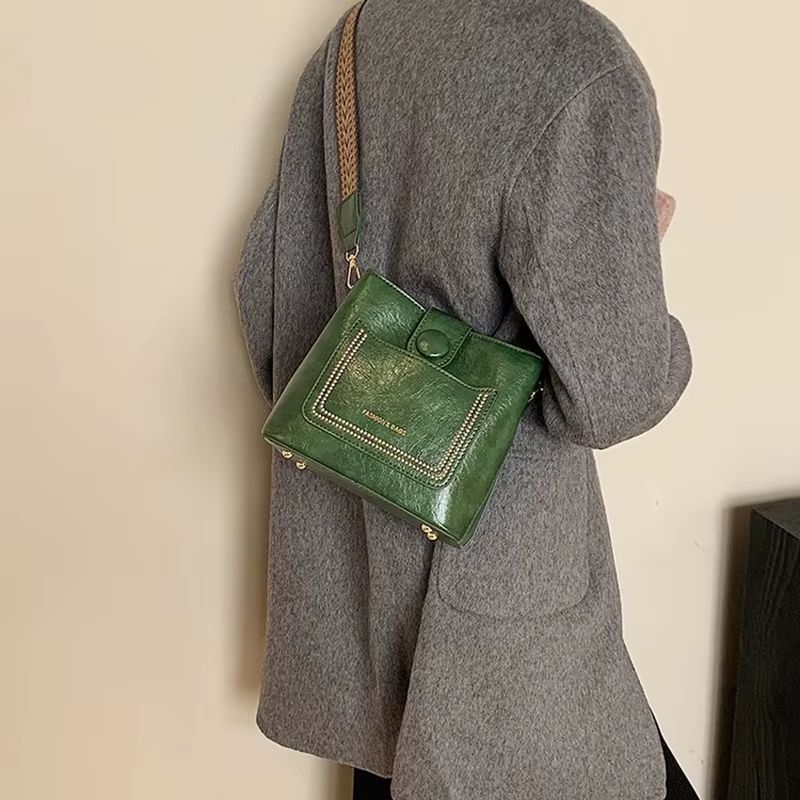 bolsa couro,
bolsa transversal feminina,
bolsa grande feminina,
bolsa feminina grande,
bolsa feminina,
bolsa de couro feminina,
bolsa couro feminina,
Bolsa Tote,
Bolsa Tiracolo