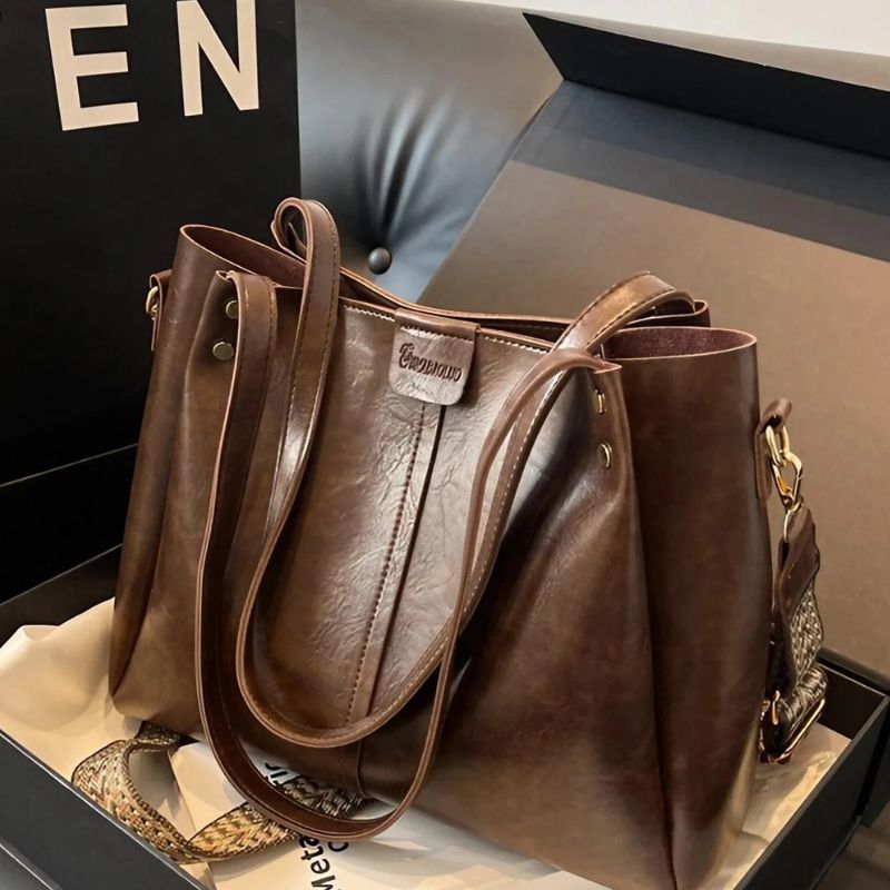 bolsa couro,
bolsa transversal feminina,
bolsa grande feminina,
bolsa feminina grande,
bolsa feminina,
bolsa de couro feminina,
bolsa couro feminina,
Bolsa Tote,
Bolsa Tiracolo