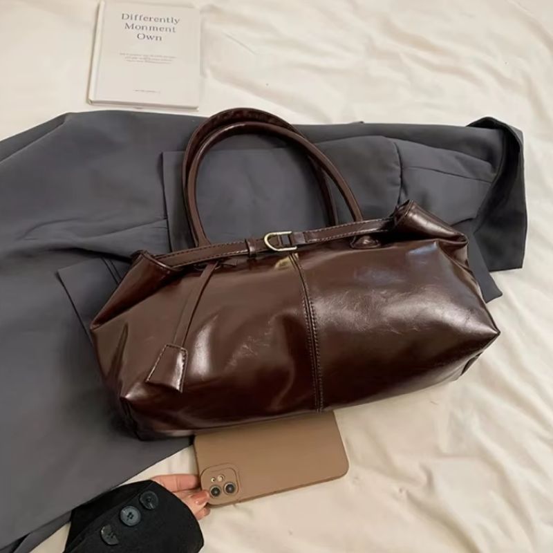 bolsa feminina grande, bolsa feminina de ombro, bolsa grande feminina, bolsa de ombro feminina, bolsa feminina couro PU, bolsa grande couro PU, bolsa feminina Marília, bolsa de ombro grande, bolsa feminina elegante, bolsa feminina moderna, bolsa feminina para trabalho, bolsa feminina para dia a dia, bolsa estilo canoa, bolsa horizontal feminina, bolsa feminina marrom, bolsa feminina preta, bolsa feminina café, bolsa feminina vinho, bolsa couro sintético feminina, bolsa feminina espaçosa