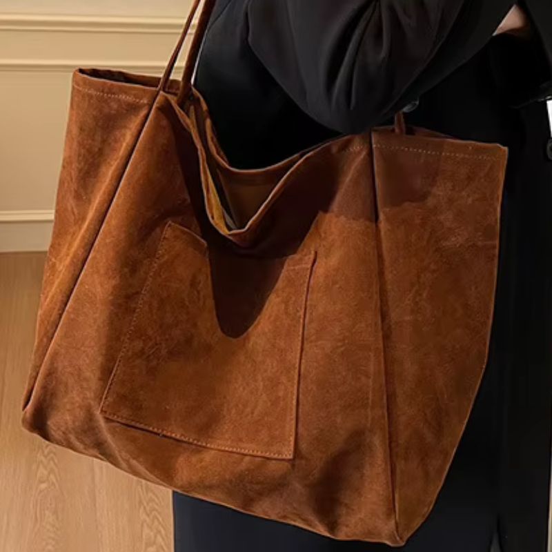 bolsa feminina grande, bolsa feminina grande Juci, bolsa Juci, bolsa tipo saco feminina, bolsa saco feminina, bolsa feminina suede, bolsa feminina em suede, bolsa suede sintético, bolsa em suede sintético, bolsa estilo camurça, bolsa feminina estilo camurça, bolsa camurça feminina, bolsa efeito camurça, bolsa grande camurça, bolsa grande suede, bolsa de ombro feminina, bolsa feminina de ombro, bolsa grande de ombro, bolsa feminina espaçosa, bolsa grande espaçosa, bolsa feminina para o dia a dia, bolsa grand