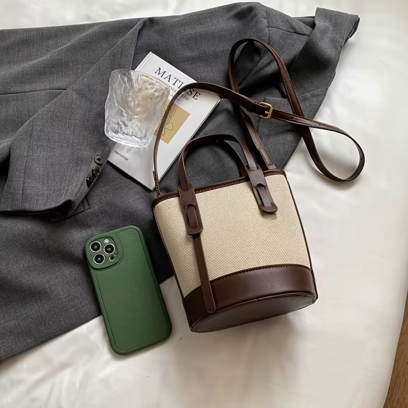 bolsa feminina tiracolo, bolsa feminina sammy, bolsa feminina estruturada, bolsa feminina tipo balde, bucket bag feminina, bolsa feminina casual chic, bolsa feminina elegante, bolsa feminina moderna, bolsa feminina pequena, bolsa feminina compacta, bolsa feminina para trabalho, bolsa feminina para passeio, bolsa feminina sofisticada, bolsa feminina off white, bolsa feminina caramelo, bolsa feminina café, bolsa feminina preta, bolsa feminina com alça transversal, bolsa feminina de mão, bolsa feminina premium
