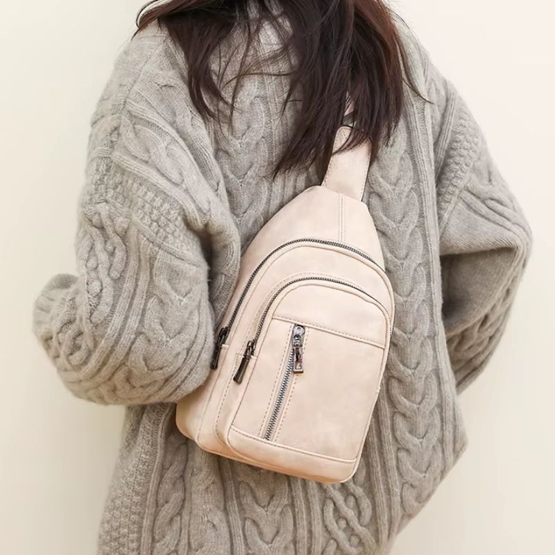 bolsa feminina tipo pochete, pochete feminina elegante, bolsa feminina fernanda, bolsa transversal feminina, bolsa tiracolo feminina, bolsa feminina compacta, bolsa feminina moderna, bolsa feminina casual, bolsa feminina pequena, bolsa feminina com zíper, bolsa feminina organizadora, bolsa feminina para passeio, bolsa feminina para viagem, bolsa feminina para trabalho, bolsa feminina confortável, bolsa feminina prática, bolsa feminina couro ecológico, bolsa feminina estilo pochete, bolsa feminina transversa