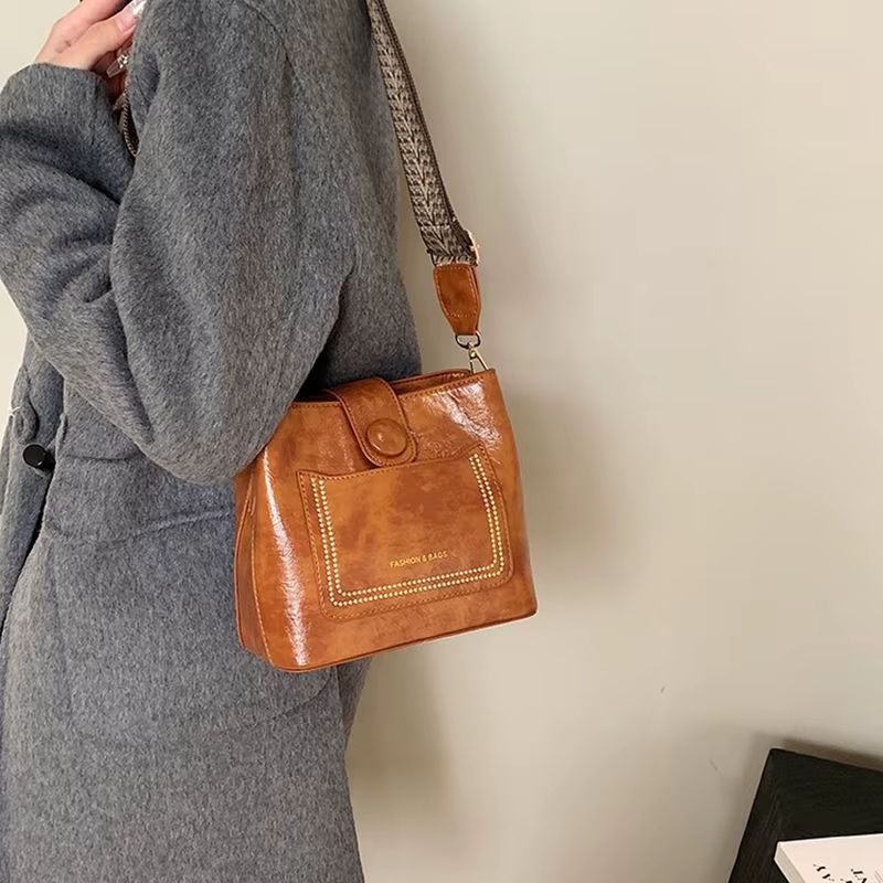 bolsa couro,
bolsa transversal feminina,
bolsa grande feminina,
bolsa feminina grande,
bolsa feminina,
bolsa de couro feminina,
bolsa couro feminina,
Bolsa Tote,
Bolsa Tiracolo