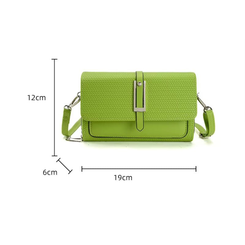 bolsa feminina clutch, clutch feminina malibu, bolsa feminina para festa, bolsa clutch elegante, bolsa feminina para casamento, bolsa feminina social, bolsa feminina sofisticada, clutch feminina luxo, bolsa feminina pequena elegante, bolsa feminina para eventos, bolsa clutch para formatura, bolsa feminina para jantar, clutch feminina moderna, bolsa feminina refinada, bolsa feminina chique, bolsa feminina preta, bolsa feminina vermelha, bolsa feminina rosa, bolsa feminina azul, bolsa feminina lilás, bolsa fe