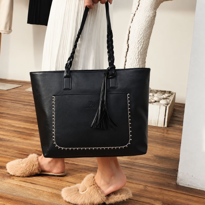 bolsa feminina, bolsa feminina Cristina, bolsa Cristina, bolsa feminina de ombro, bolsa de ombro feminina, bolsa feminina média, bolsa feminina tamanho médio, bolsa feminina de ombro média, bolsa feminina couro PU, bolsa de couro PU feminina, bolsa feminina de couro sintético, bolsa feminina boho, bolsa boho feminina, bolsa feminina boho chic, bolsa boho chic, bolsa feminina estilo boho, bolsa feminina hippie chic, bolsa feminina estilo hippie, bolsa feminina vintage, bolsa feminina retrô, bolsa feminina co