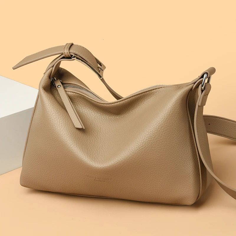 bolsa transversal feminina,
bolsa tiracolo,
bolsa grande feminina,
bolsa feminina,
bolsa de couro feminina,
Bolsa Crossbody,
bolsa couro legitimo,
bolsa couro feminina