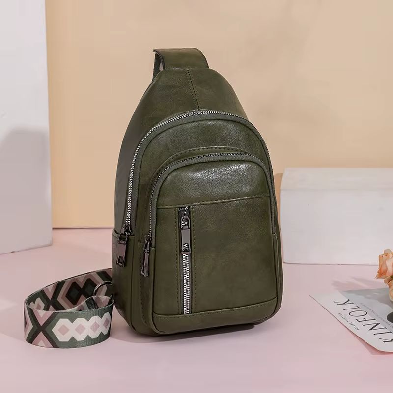 bolsa feminina tipo pochete, pochete feminina elegante, bolsa feminina fernanda, bolsa transversal feminina, bolsa tiracolo feminina, bolsa feminina compacta, bolsa feminina moderna, bolsa feminina casual, bolsa feminina pequena, bolsa feminina com zíper, bolsa feminina organizadora, bolsa feminina para passeio, bolsa feminina para viagem, bolsa feminina para trabalho, bolsa feminina confortável, bolsa feminina prática, bolsa feminina couro ecológico, bolsa feminina estilo pochete, bolsa feminina transversa