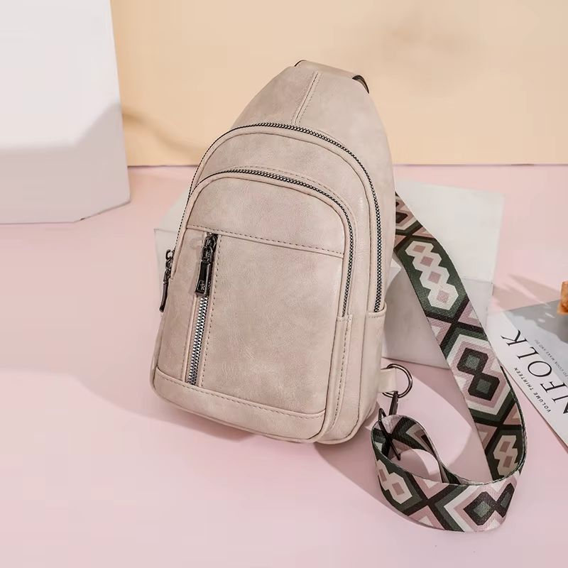 bolsa feminina tipo pochete, pochete feminina elegante, bolsa feminina fernanda, bolsa transversal feminina, bolsa tiracolo feminina, bolsa feminina compacta, bolsa feminina moderna, bolsa feminina casual, bolsa feminina pequena, bolsa feminina com zíper, bolsa feminina organizadora, bolsa feminina para passeio, bolsa feminina para viagem, bolsa feminina para trabalho, bolsa feminina confortável, bolsa feminina prática, bolsa feminina couro ecológico, bolsa feminina estilo pochete, bolsa feminina transversa