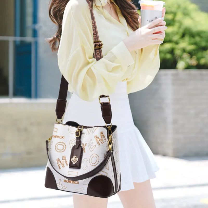 bolsa transversal feminina,
bolsa tiracolo,
bolsa feminina,
bolsa de couro feminina,
bolsa de couro,
bolsa couro