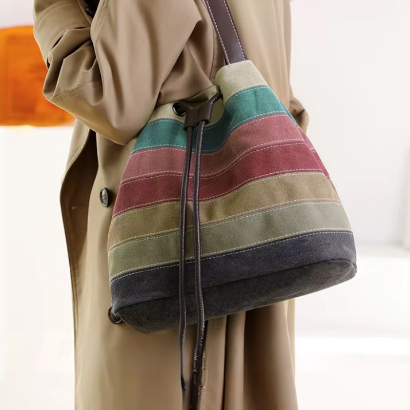 bolsa transversal feminina,
bolsa tiracolo,
bolsa grande feminina,
bolsa feminina,
bolsa de couro feminina,
Bolsa Crossbody,
bolsa couro legitimo,
bolsa couro feminina,
Bolsa Tipo Saco, 
Bolsa Saco Grande,
Bolsa Grande Feminina