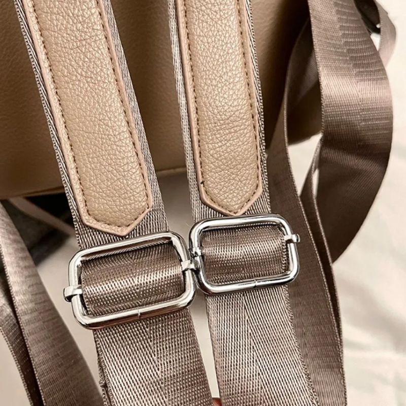 mochila feminina,
Mochila Escolar,
Mochila e Bolsa junto,
mochila de couro feminina,
mochila de couro,
bolsa transversal feminina,
bolsa grande feminina,
bolsa feminina,
Bolsa e Mochila,