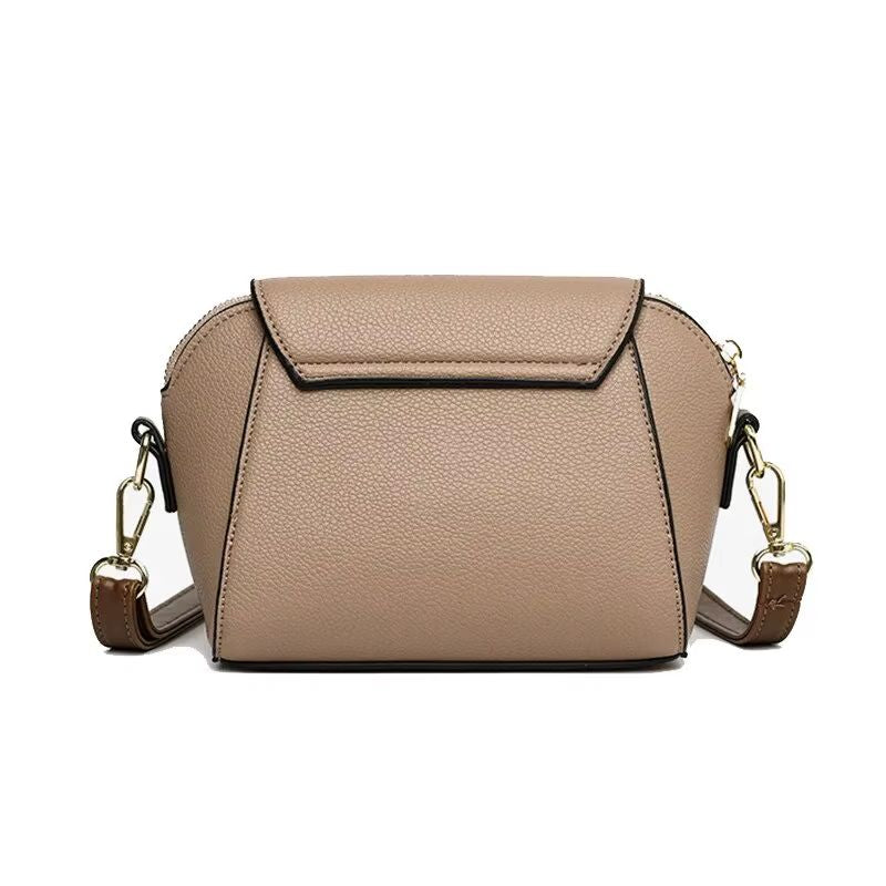bolsa feminina tiracolo brenda, bolsa feminina pequena, bolsa feminina estruturada, bolsa feminina compacta, bolsa feminina elegante, bolsa feminina moderna, bolsa feminina transversal, bolsa feminina de ombro, bolsa feminina casual elegante, bolsa feminina premium, bolsa feminina sofisticada, bolsa feminina pequena elegante, bolsa feminina para passeio, bolsa feminina para trabalho, bolsa feminina para viagem, bolsa feminina fashion, bolsa feminina versátil, bolsa feminina minimalista, bolsa feminina preta