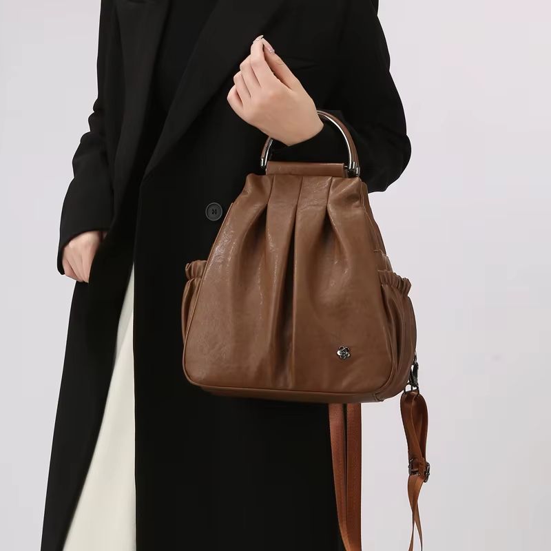 Mochila Universitária,
mochila vintage,
mochila feminina grande,
mochila feminina,
Mochila Escolar,
mochila de couro feminina,
mochila de couro,
bolsa transversal feminina,
bolsa grande feminina,
bolsa feminina,
mochila tipo saco