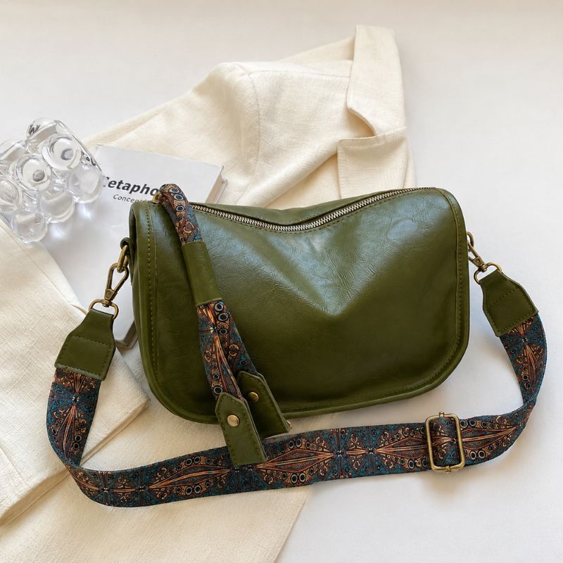 bolsa feminina tiracolo, bolsa feminina simone, bolsa feminina pequena, bolsa feminina média, bolsa feminina couro sintético, bolsa feminina couro PU, bolsa feminina macia, bolsa feminina elegante, bolsa feminina moderna, bolsa feminina casual, bolsa feminina ombro, bolsa feminina transversal, bolsa feminina baguete, bolsa feminina premium, bolsa feminina sofisticada, bolsa feminina fashion, bolsa feminina alça estampada, bolsa feminina alça pavão, bolsa feminina exclusiva, bolsa feminina preta, bolsa femin
