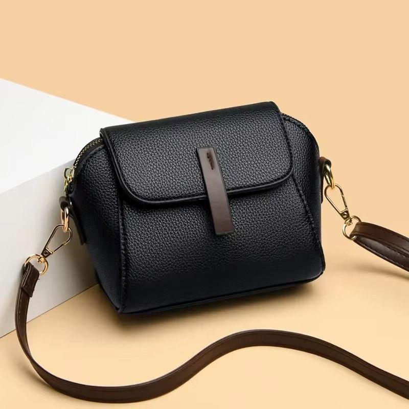 bolsa feminina tiracolo brenda, bolsa feminina pequena, bolsa feminina estruturada, bolsa feminina compacta, bolsa feminina elegante, bolsa feminina moderna, bolsa feminina transversal, bolsa feminina de ombro, bolsa feminina casual elegante, bolsa feminina premium, bolsa feminina sofisticada, bolsa feminina pequena elegante, bolsa feminina para passeio, bolsa feminina para trabalho, bolsa feminina para viagem, bolsa feminina fashion, bolsa feminina versátil, bolsa feminina minimalista, bolsa feminina preta