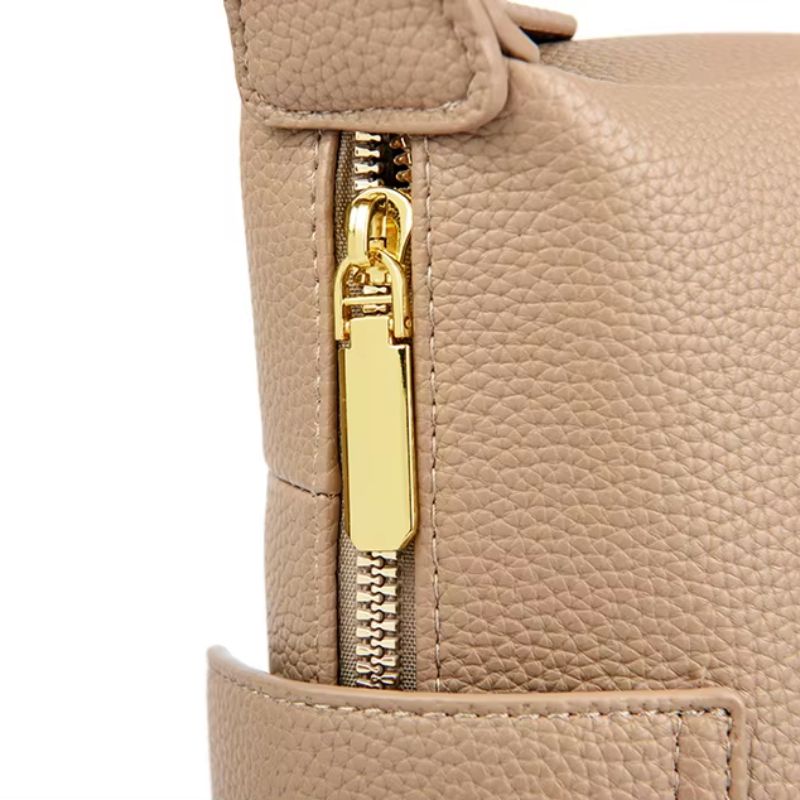 bolsa transversal feminina,
bolsa tiracolo,
bolsa grande feminina,
bolsa feminina,
Bolsa e Mochila,
bolsa de couro feminina,
bolsa de couro,
bolsa feminina moderna