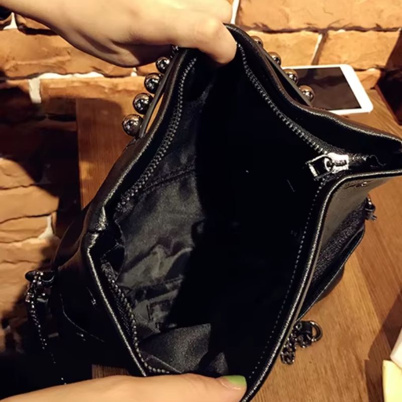 bolsa clutch feminina,
clutch feminina para festa,
bolsa de festa feminina,
bolsa clutch com alça,
clutch feminina elegante,
bolsa feminina para eventos,
bolsa de mão feminina,
clutch estruturada feminina,
bolsa feminina sofisticada,
clutch feminina moderna