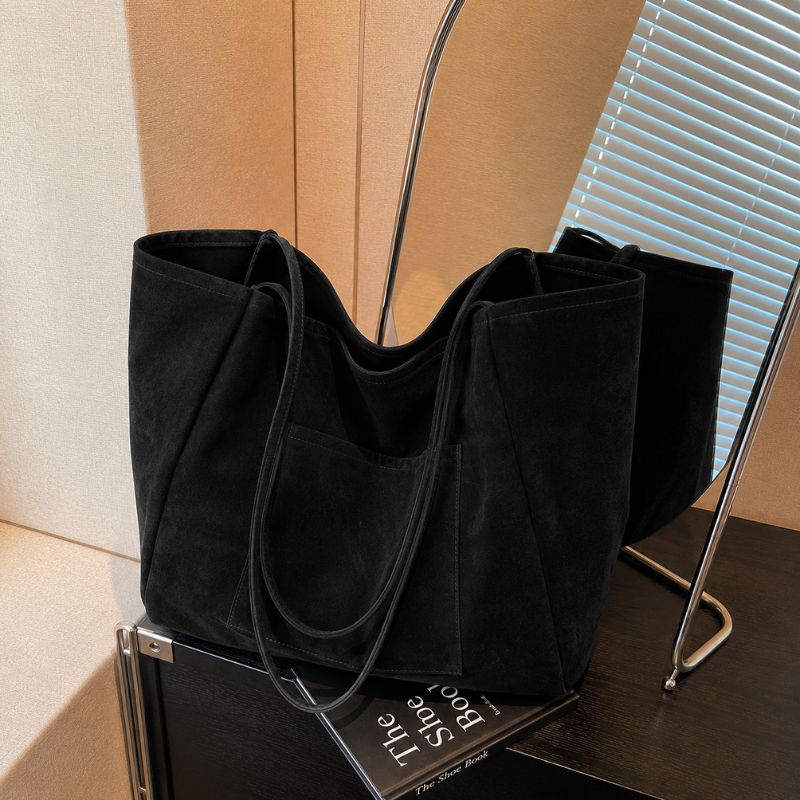 bolsa feminina grande, bolsa feminina grande Juci, bolsa Juci, bolsa tipo saco feminina, bolsa saco feminina, bolsa feminina suede, bolsa feminina em suede, bolsa suede sintético, bolsa em suede sintético, bolsa estilo camurça, bolsa feminina estilo camurça, bolsa camurça feminina, bolsa efeito camurça, bolsa grande camurça, bolsa grande suede, bolsa de ombro feminina, bolsa feminina de ombro, bolsa grande de ombro, bolsa feminina espaçosa, bolsa grande espaçosa, bolsa feminina para o dia a dia, bolsa grand