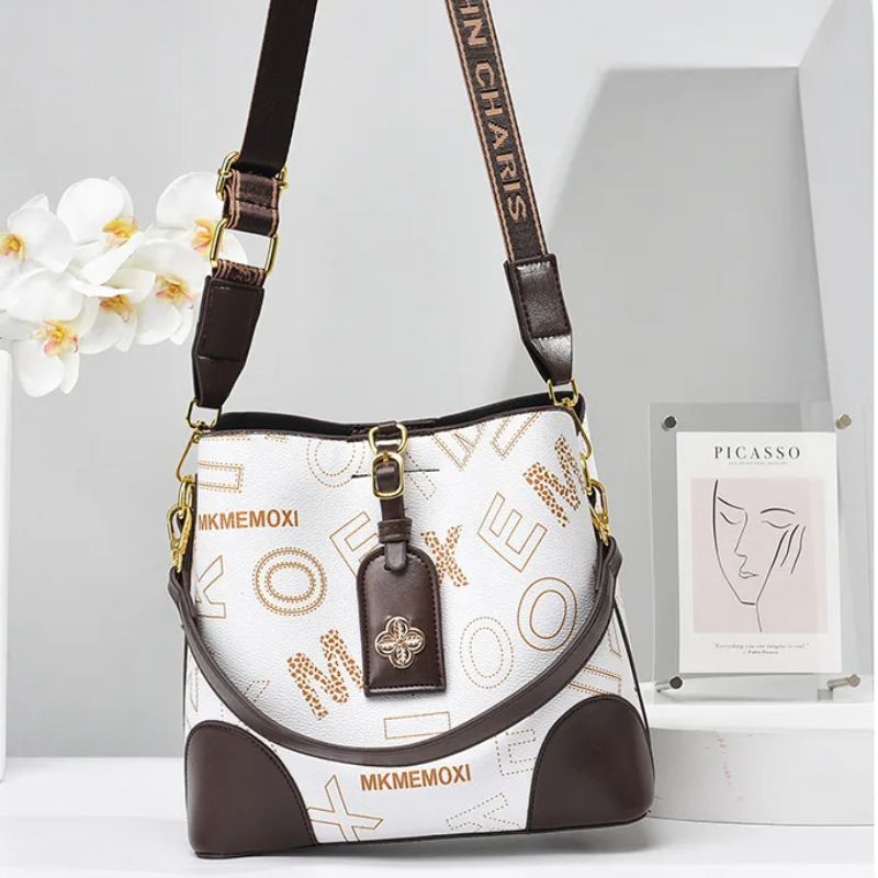 bolsa transversal feminina,
bolsa tiracolo,
bolsa feminina,
bolsa de couro feminina,
bolsa de couro,
bolsa couro