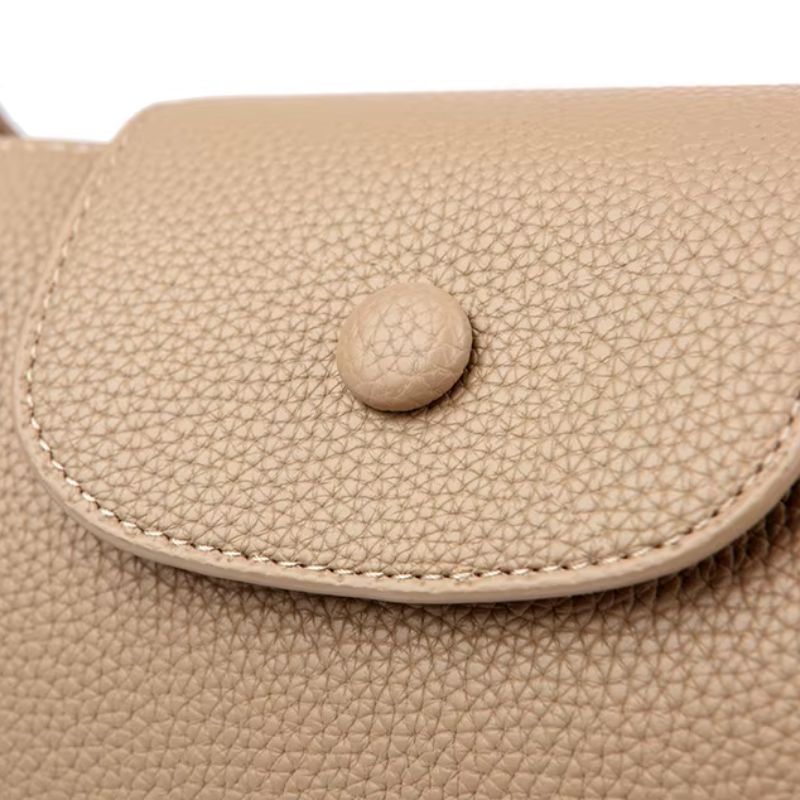 bolsa transversal feminina,
bolsa tiracolo,
bolsa grande feminina,
bolsa feminina,
Bolsa e Mochila,
bolsa de couro feminina,
bolsa de couro,
bolsa feminina moderna