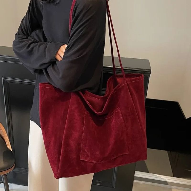 bolsa feminina grande, bolsa feminina grande Juci, bolsa Juci, bolsa tipo saco feminina, bolsa saco feminina, bolsa feminina suede, bolsa feminina em suede, bolsa suede sintético, bolsa em suede sintético, bolsa estilo camurça, bolsa feminina estilo camurça, bolsa camurça feminina, bolsa efeito camurça, bolsa grande camurça, bolsa grande suede, bolsa de ombro feminina, bolsa feminina de ombro, bolsa grande de ombro, bolsa feminina espaçosa, bolsa grande espaçosa, bolsa feminina para o dia a dia, bolsa grand
