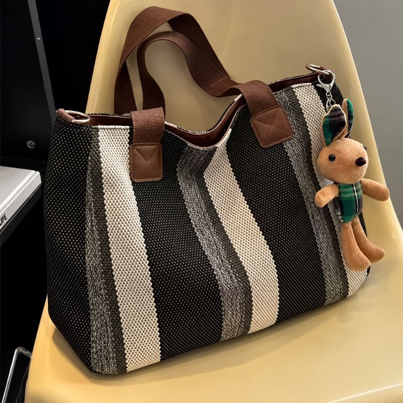 bolsa feminina, bolsa feminina Mel, bolsa Mel, bolsa feminina tipo sacola, bolsa tipo sacola feminina, bolsa sacola feminina, bolsa feminina de tecido, bolsa de tecido feminina, bolsa feminina listrada, bolsa listrada feminina, bolsa de tecido listrada, bolsa feminina tamanho médio, bolsa feminina média, bolsa média feminina, bolsa feminina média espaçosa, bolsa feminina 38 cm, bolsa feminina 38x28, bolsa feminina 38x28x11, bolsa feminina de ombro, bolsa de ombro feminina, bolsa feminina com alça longa, bol