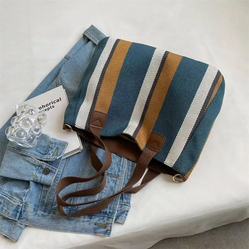 bolsa feminina, bolsa feminina Mel, bolsa Mel, bolsa feminina tipo sacola, bolsa tipo sacola feminina, bolsa sacola feminina, bolsa feminina de tecido, bolsa de tecido feminina, bolsa feminina listrada, bolsa listrada feminina, bolsa de tecido listrada, bolsa feminina tamanho médio, bolsa feminina média, bolsa média feminina, bolsa feminina média espaçosa, bolsa feminina 38 cm, bolsa feminina 38x28, bolsa feminina 38x28x11, bolsa feminina de ombro, bolsa de ombro feminina, bolsa feminina com alça longa, bol