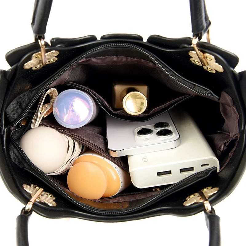 bolsa transversal feminina,
bolsa tiracolo,
bolsa feminina,
bolsa de couro feminina,
bolsa de couro,
bolsa couro,
Bolsa Crocodilo,
Bolsa Feminina Média