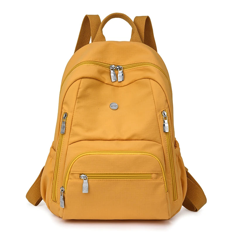 mochila feminina nylon, mochila feminina grande, mochila feminina para trabalho, mochila feminina para estudo, mochila feminina A4, mochila feminina resistente, mochila feminina leve, mochila feminina moderna, mochila feminina com divisórias, mochila feminina casual, mochila feminina confortável, mochila feminina espaçosa
