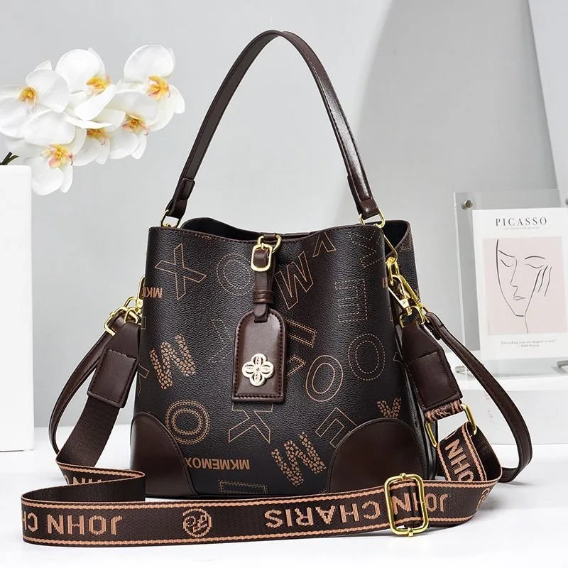 bolsa transversal feminina,
bolsa tiracolo,
bolsa feminina,
bolsa de couro feminina,
bolsa de couro,
bolsa couro