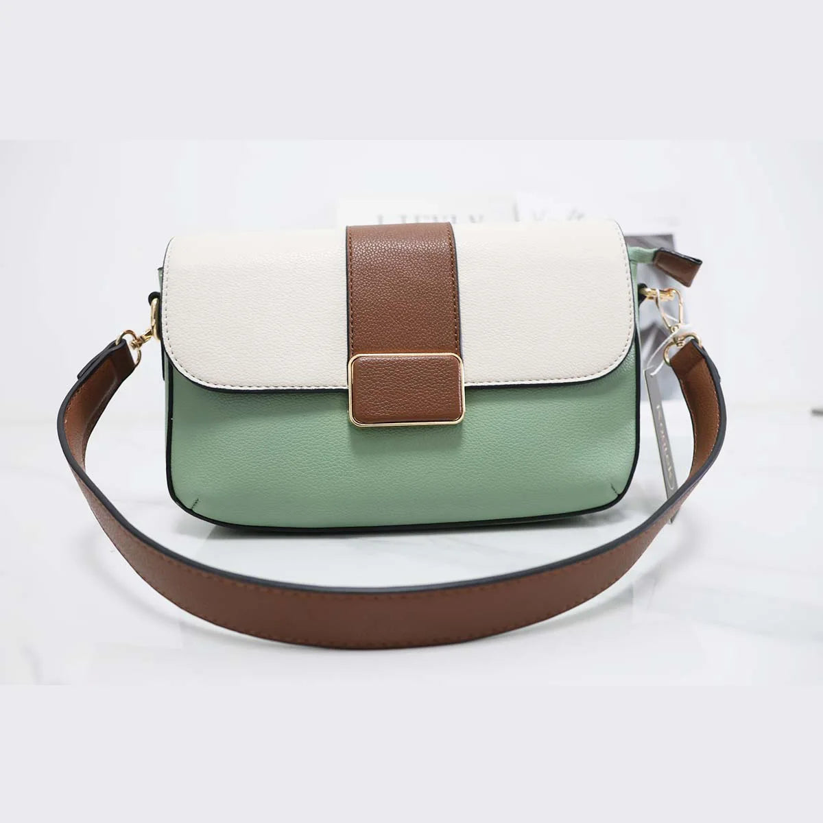 bolsa couro,
bolsa transversal feminina,
bolsa grande feminina,
bolsa feminina grande,
bolsa feminina,
bolsa de couro feminina,
bolsa couro feminina,
Bolsa Tote,
Bolsa Tiracolo