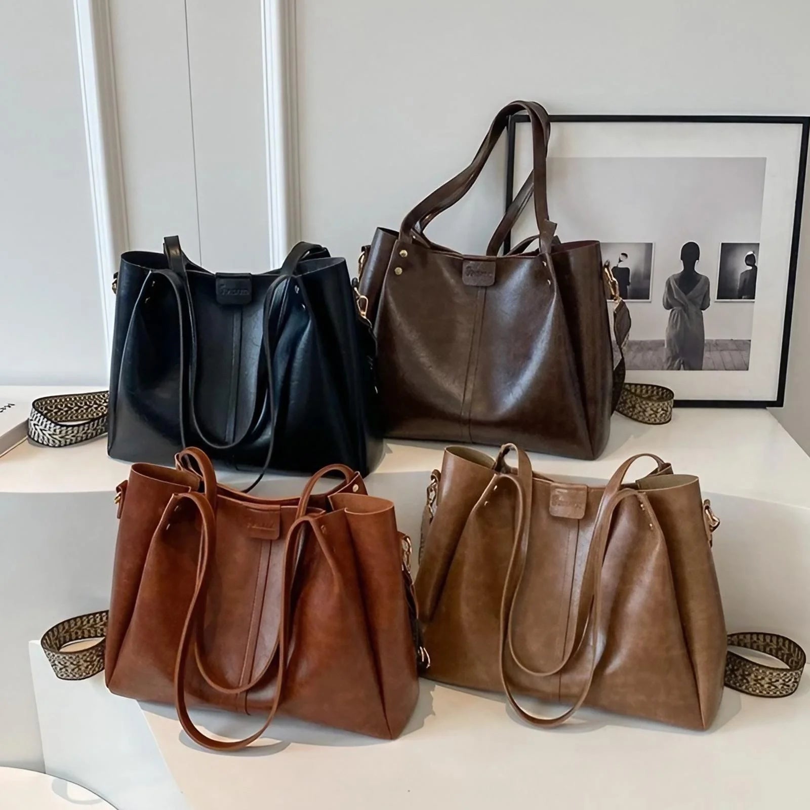 bolsa couro,
bolsa transversal feminina,
bolsa grande feminina,
bolsa feminina grande,
bolsa feminina,
bolsa de couro feminina,
bolsa couro feminina,
Bolsa Tote,
Bolsa Tiracolo