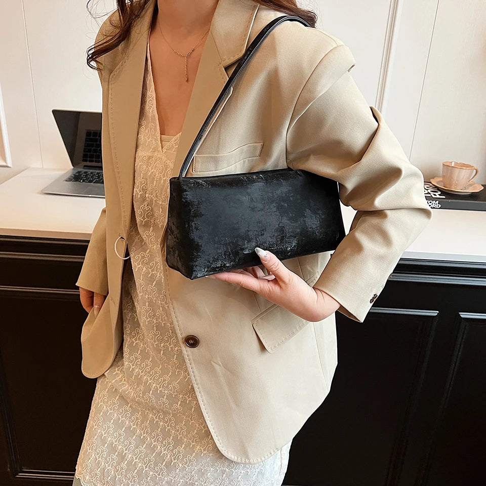 bolsa clutch feminina, bolsa feminina festa elegante, clutch feminina ombro, bolsa feminina pequena elegante, bolsa feminina para festa, clutch feminina moderna, bolsa feminina sofisticada, bolsa feminina noite elegante, bolsa feminina social, clutch feminina premium, bolsa feminina compacta festa, bolsa feminina elegante pequena