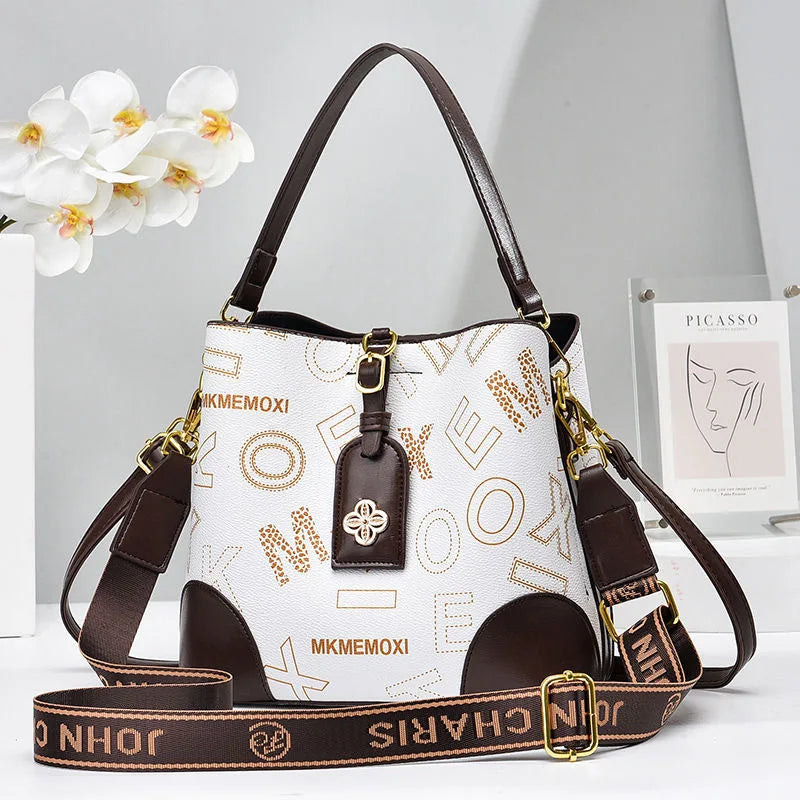 bolsa transversal feminina,
bolsa tiracolo,
bolsa feminina,
bolsa de couro feminina,
bolsa de couro,
bolsa couro