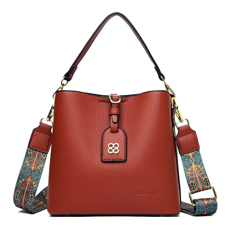 bolsa transversal feminina,
bolsa tiracolo,
bolsa feminina,
bolsa de couro feminina,
bolsa de couro,
bolsa couro