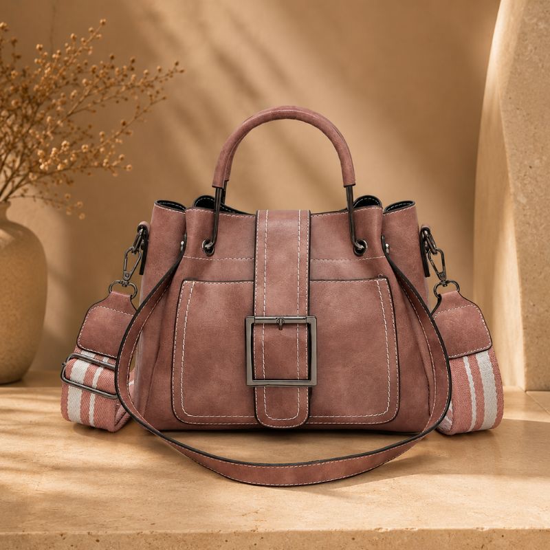 bolsa feminina tiracolo, bolsa feminina moderna, bolsa feminina elegante, bolsa feminina estruturada, bolsa feminina média, bolsa feminina sofisticada, bolsa feminina casual chic, bolsa feminina com alça larga, bolsa feminina transversal, bolsa feminina premium, bolsa feminina caramelo, bolsa feminina preta, bolsa feminina rosé, bolsa feminina fashion, bolsa feminina moderna elegante, bolsa feminina de ombro, bolsa feminina estilosa, bolsa feminina versátil, bolsa feminina para dia a dia, bolsa feminina Ana