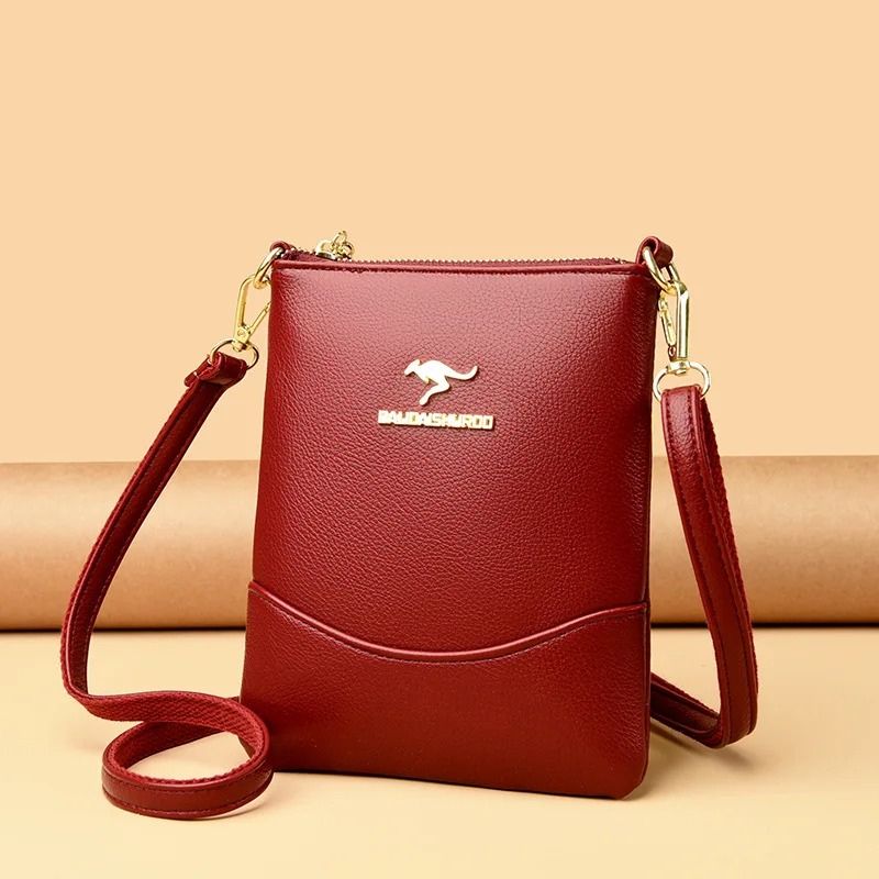 bolsa feminina tiracolo, bolsa feminina pequena, bolsa feminina transversal, bolsa feminina Amanda, bolsa feminina couro ecológico, bolsa feminina couro PU, bolsa feminina compacta, bolsa feminina elegante, bolsa feminina moderna, bolsa feminina minimalista, bolsa feminina casual, bolsa feminina premium, bolsa feminina para celular, bolsa feminina para documentos, bolsa feminina pequena tiracolo, bolsa feminina transversal pequena, bolsa feminina para passeio, bolsa feminina para viagem, bolsa feminina para