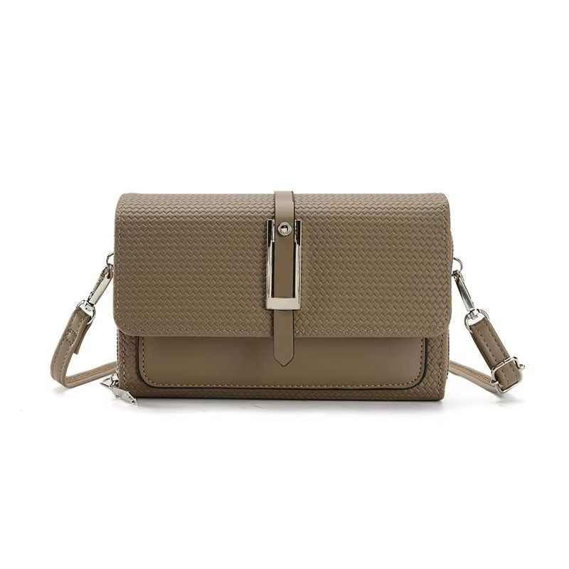 bolsa feminina clutch, clutch feminina malibu, bolsa feminina para festa, bolsa clutch elegante, bolsa feminina para casamento, bolsa feminina social, bolsa feminina sofisticada, clutch feminina luxo, bolsa feminina pequena elegante, bolsa feminina para eventos, bolsa clutch para formatura, bolsa feminina para jantar, clutch feminina moderna, bolsa feminina refinada, bolsa feminina chique, bolsa feminina preta, bolsa feminina vermelha, bolsa feminina rosa, bolsa feminina azul, bolsa feminina lilás, bolsa fe
