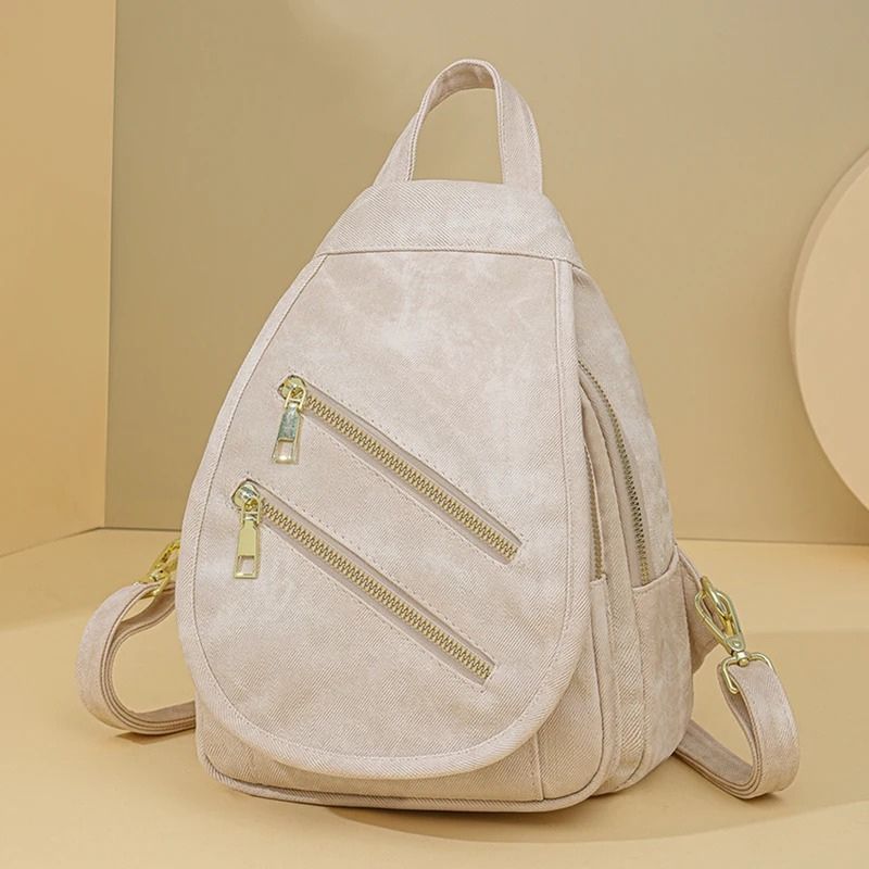 mochila feminina moderna Patricia, mochila feminina, mochila feminina pequena, mochila feminina média, mochila feminina casual, mochila feminina elegante, mochila feminina moderna, mochila feminina couro ecológico, mochila feminina premium, mochila feminina para trabalho, mochila feminina para faculdade, mochila feminina para viagem, mochila feminina para passeio, mochila feminina urbana, mochila feminina fashion, mochila feminina com muitos bolsos, mochila feminina com bolso traseiro, mochila feminina com 