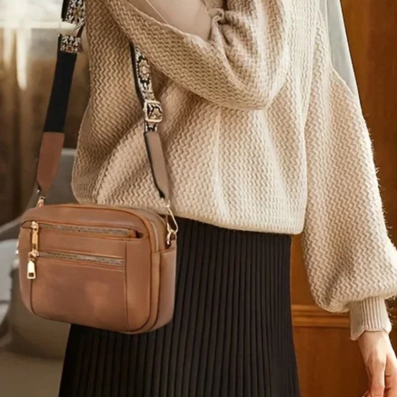 bolsa transversal feminina,
bolsa tiracolo,
bolsa grande feminina,
bolsa feminina,
Bolsa e Mochila,
bolsa de couro feminina,
bolsa de couro,
bolsa couro