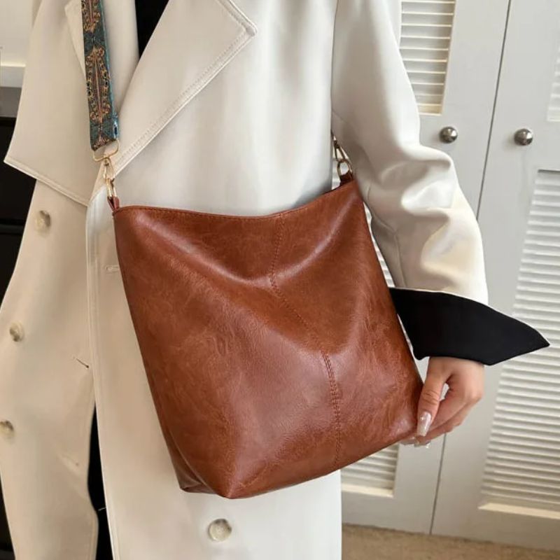 bolsa couro,
bolsa transversal feminina,
bolsa grande feminina,
bolsa feminina grande,
bolsa feminina,
bolsa de couro feminina,
bolsa couro feminina,
Bolsa Tote,
Bolsa Tiracolo