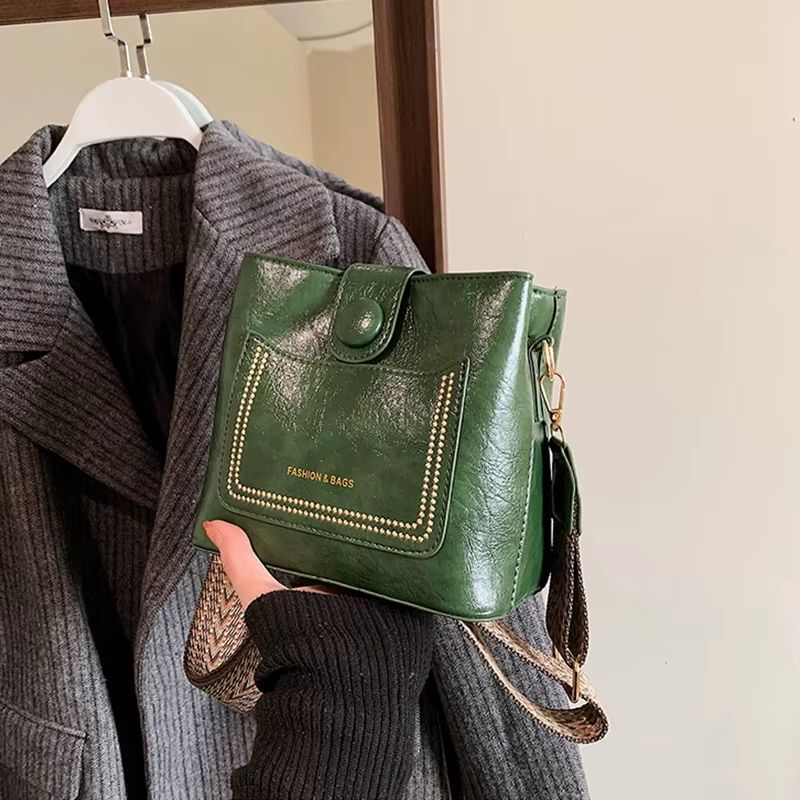 bolsa couro,
bolsa transversal feminina,
bolsa grande feminina,
bolsa feminina grande,
bolsa feminina,
bolsa de couro feminina,
bolsa couro feminina,
Bolsa Tote,
Bolsa Tiracolo