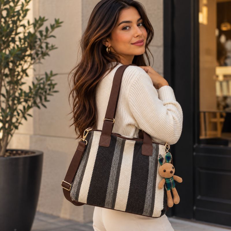 bolsa feminina, bolsa feminina Mel, bolsa Mel, bolsa feminina tipo sacola, bolsa tipo sacola feminina, bolsa sacola feminina, bolsa feminina de tecido, bolsa de tecido feminina, bolsa feminina listrada, bolsa listrada feminina, bolsa de tecido listrada, bolsa feminina tamanho médio, bolsa feminina média, bolsa média feminina, bolsa feminina média espaçosa, bolsa feminina 38 cm, bolsa feminina 38x28, bolsa feminina 38x28x11, bolsa feminina de ombro, bolsa de ombro feminina, bolsa feminina com alça longa, bol