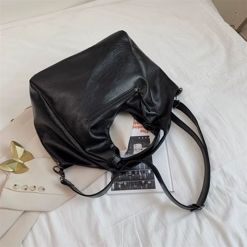 bolsa feminina tote grande, bolsa feminina grande couro macio, bolsa feminina estilo saco, bolsa feminina grande elegante, bolsa feminina tiracolo grande, bolsa feminina ombro grande, bolsa feminina espaçosa, bolsa feminina casual elegante, bolsa feminina grande dia a dia, bolsa feminina moderna grande, bolsa feminina confortável grande, bolsa feminina prática grande