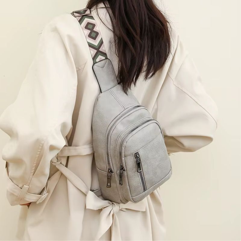 bolsa feminina tipo pochete, pochete feminina elegante, bolsa feminina fernanda, bolsa transversal feminina, bolsa tiracolo feminina, bolsa feminina compacta, bolsa feminina moderna, bolsa feminina casual, bolsa feminina pequena, bolsa feminina com zíper, bolsa feminina organizadora, bolsa feminina para passeio, bolsa feminina para viagem, bolsa feminina para trabalho, bolsa feminina confortável, bolsa feminina prática, bolsa feminina couro ecológico, bolsa feminina estilo pochete, bolsa feminina transversa