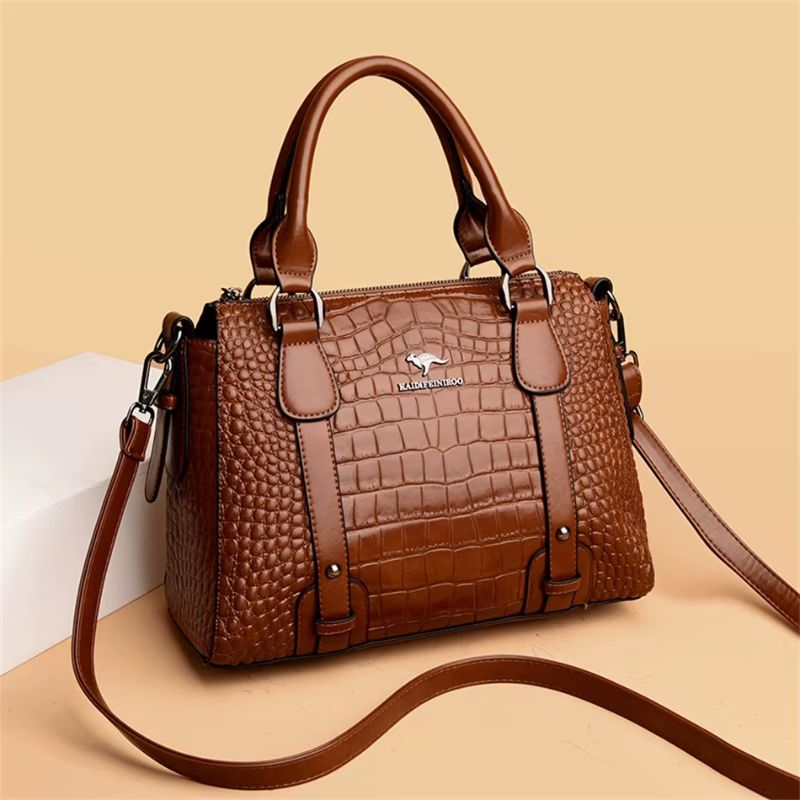 bolsa transversal feminina,
bolsa tiracolo,
bolsa feminina,
bolsa de couro feminina,
bolsa de couro,
bolsa couro,
Bolsa Crocodilo,
Bolsa Feminina Média