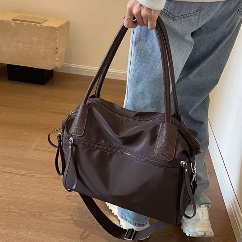 bolsa feminina impermeável, bolsa feminina nylon, bolsa feminina nylon impermeável, bolsa feminina tiracolo, bolsa feminina tiracolo nylon, bolsa feminina grande, bolsa feminina espaçosa, bolsa feminina para trabalho, bolsa feminina para faculdade, bolsa feminina para viagem, bolsa feminina organizadora, bolsa feminina com muitos bolsos, bolsa feminina leve, bolsa feminina resistente, bolsa feminina moderna, bolsa feminina casual, bolsa feminina elegante, bolsa feminina ombro, bolsa feminina transversal, bo